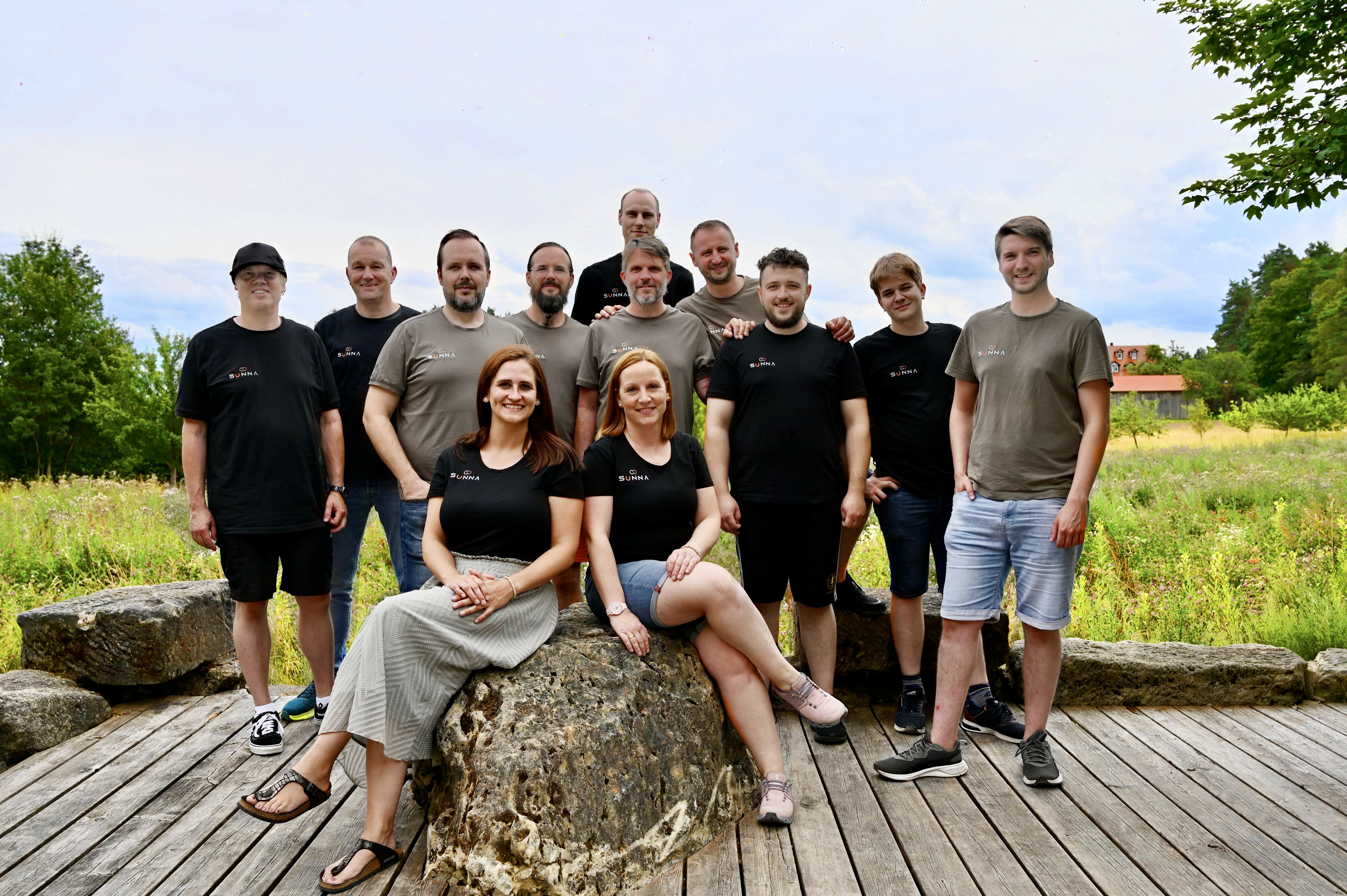Team Sunna Gruppenbild in der Natur